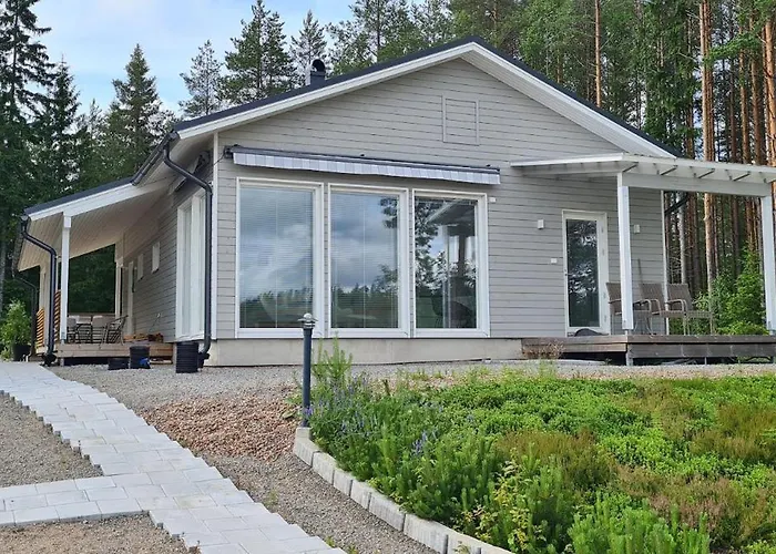 Villa Lakeside Luxe Korospohjaの写真