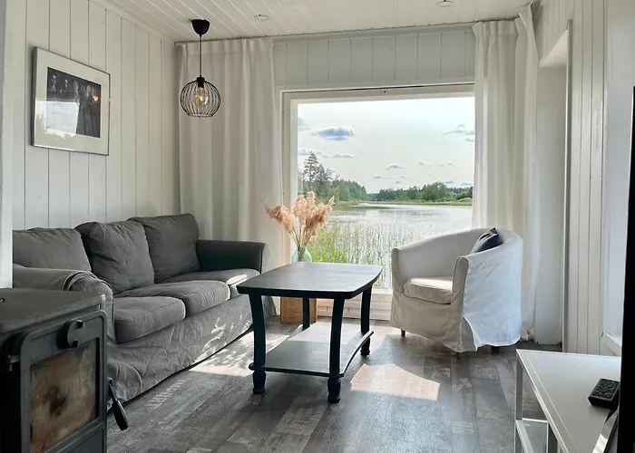 Villa Laituri Enaejaerven Rannalla Taipale 照片