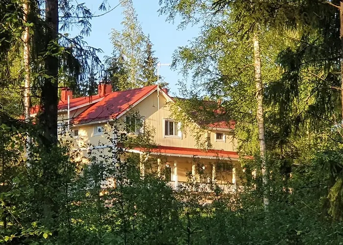 Tuhannen Tarinan Talo Kannuskoski photo